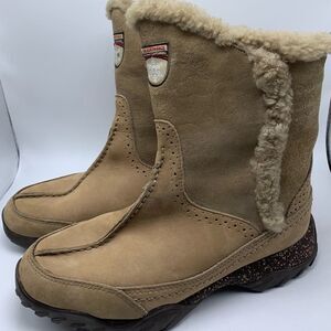 The North Face Primaloft Zip Tan Boots Women’s 6.5